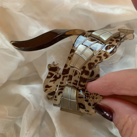 Unique acrylic arm bracelet. It’s a cross between a guitar and a alligator - Picture 7 of 10